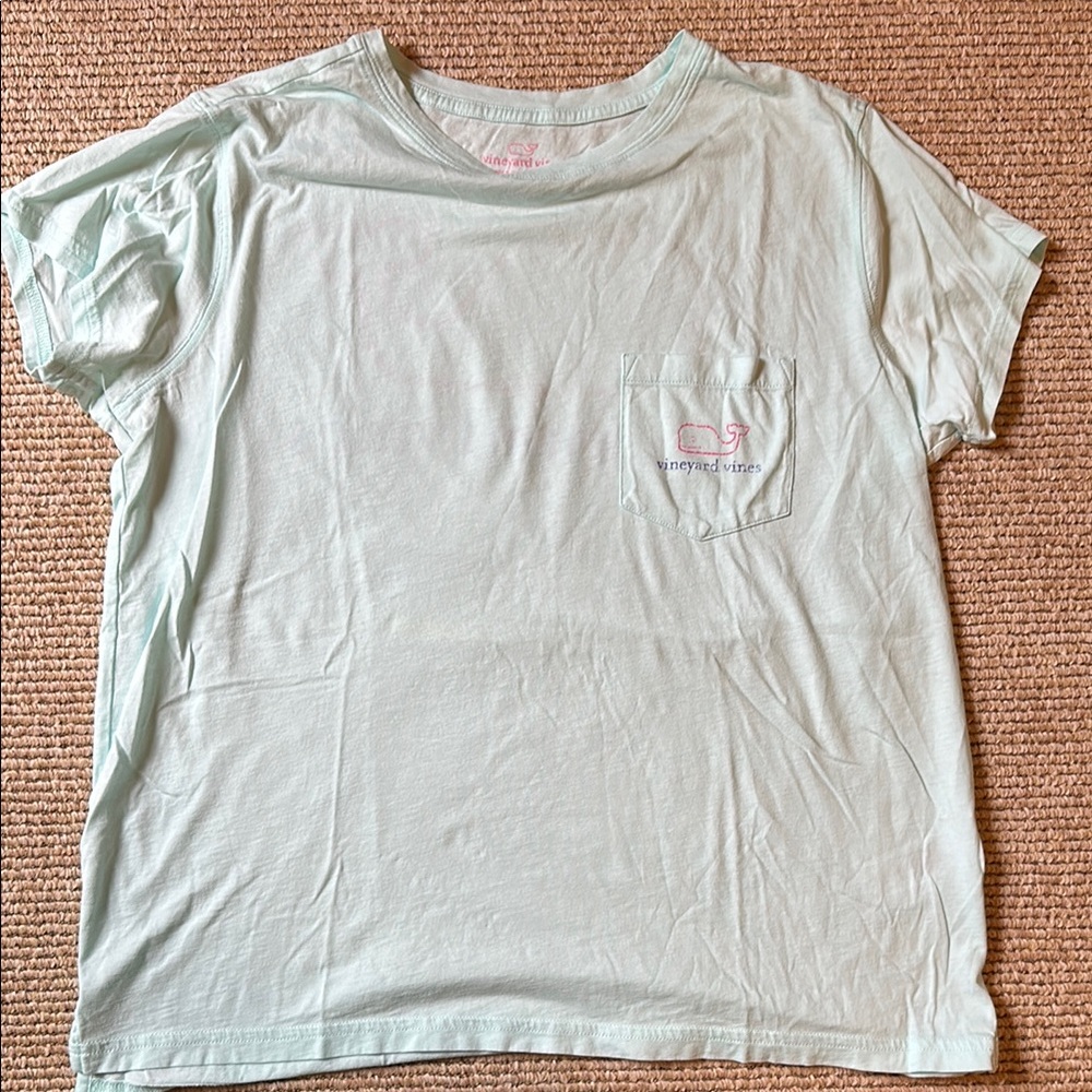 Vineyard Vines women light mint Green whale T-Shirt with Pocket size small